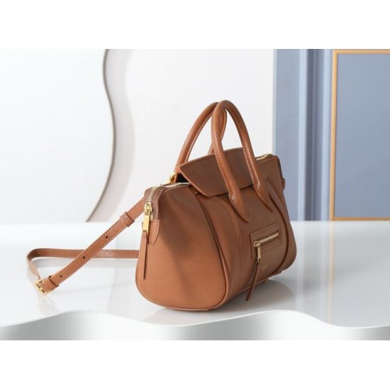 2026新品 トートバッグ CELINE セリーヌ 大人上品 洗練ラグジュアリー
