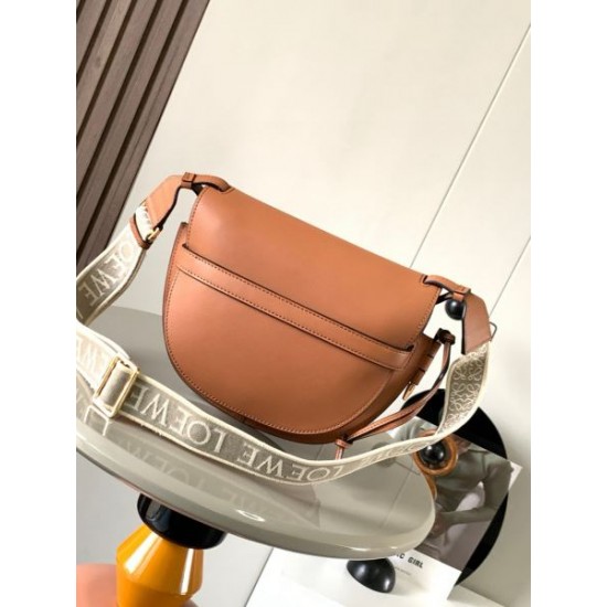 2026新品 ショルダーバッグ LOEWE ロエベ 洗練クラフト感 人気急上昇アイテム
