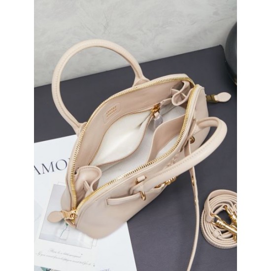 2026新品 トートバッグ MIU MIU ミュウミュウ フェミニンモード 上質可愛い