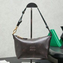 2026新品 トートバッグ MIU MIU ミュウミュウ 上品フェミニン 最新スタイル