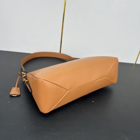 2026新品 トートバッグ PRADA プラダ 定番人気 ミニマル高級感