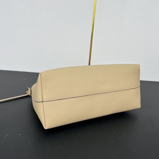 2026新品 トートバッグ PRADA プラダ 洗練コーデ映え 上質モダン