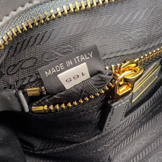 2026新品 トートバッグ PRADA プラダ 洗練シンプル 大人上品