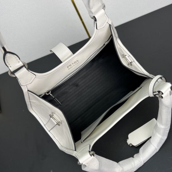 2026新品 トートバッグ PRADA プラダ スタイリッシュ 高級感デザイン