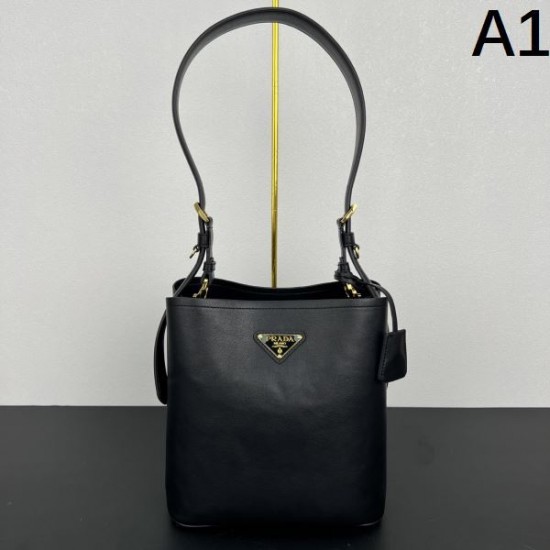 2026新品 トートバッグ PRADA プラダ モダン洗練 トレンドモデル