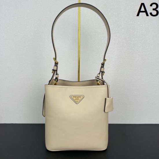 2026新品 トートバッグ PRADA プラダ モダン洗練 トレンドモデル