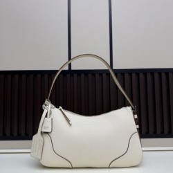 2026新品 トートバッグ PRADA プラダ 洗練モード 大人高級感