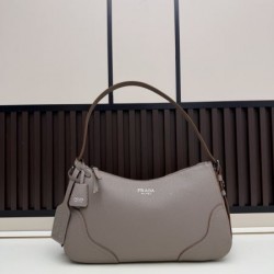 2026新品 トートバッグ PRADA プラダ 洗練モード 大人高級感