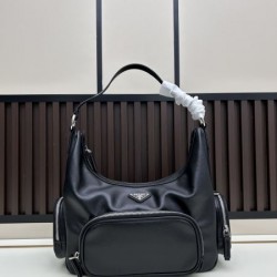 2026新品 トートバッグ PRADA プラダ 海外感漂う モダンスタイル