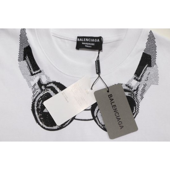 2026新品 半袖Tシャツ BALENCIAGA バレンシアガ 洗練されたデザイン 人気ストリートTシャツ