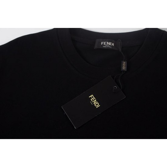 2026新品 半袖Tシャツ FENDI フェンディ 日本未発売の海外限定モデル