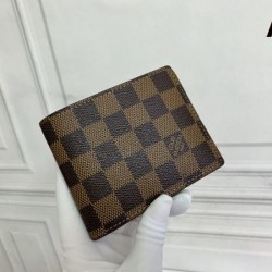 2026新品 二つ折り財布 LOUIS VUITTON ルイヴィトン 超人気美品 今だけ特別セール