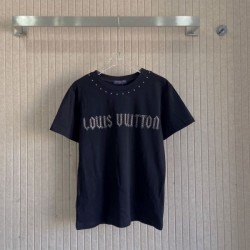 2026新品 半袖Tシャツ LOUIS VUITTON ルイヴィトン リラックス感漂う上品カジュアル 人気モデル