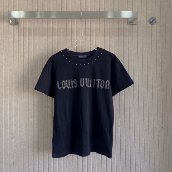 2026新品 半袖Tシャツ LOUIS VUITTON ルイヴィトン リラックス感漂う上品カジュアル 人気モデル