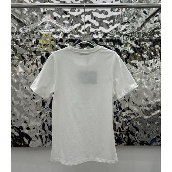2026新品 半袖Tシャツ PRADA プラダ 洗練されたモダンデザイン 新色登場人気モデル