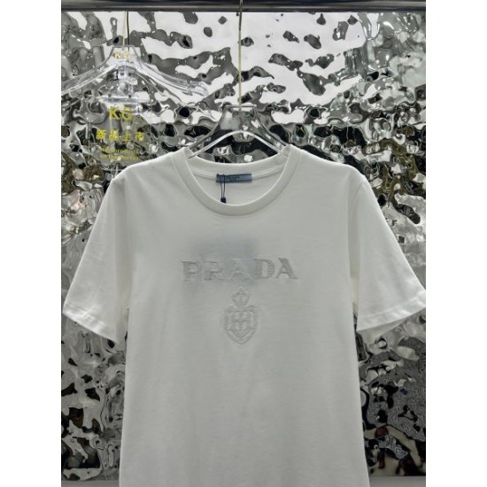 2026新品 半袖Tシャツ PRADA プラダ 洗練されたモダンデザイン 新色登場人気モデル