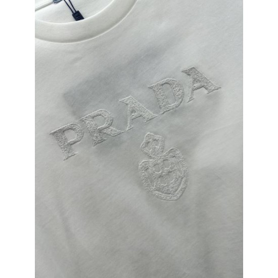 2026新品 半袖Tシャツ PRADA プラダ 洗練されたモダンデザイン 新色登場人気モデル