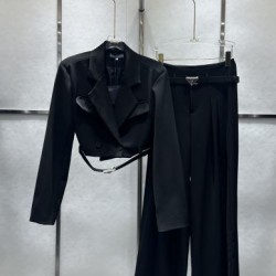 2026新品 セットアップ PRADA プラダ 再入荷大人気モデル お得セール実施中