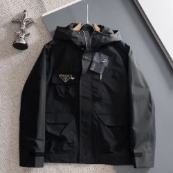 2026新品 アウター PRADA プラダ セレブ愛用の春夏新作注目モデル