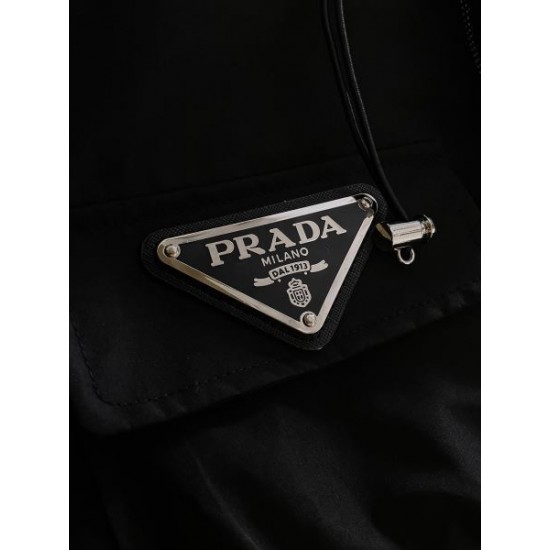 2026新品 アウター PRADA プラダ セレブ愛用の春夏新作注目モデル