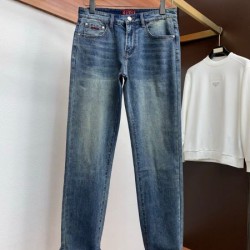 2026新品 ジーンズ GUCCI グッチ 春に映える軽やかコーデ向けデザイン
