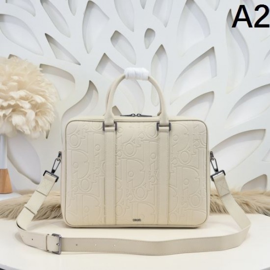 DIOR ディオール 2026年最新作 ブリーフケース 圧倒的人気継続中