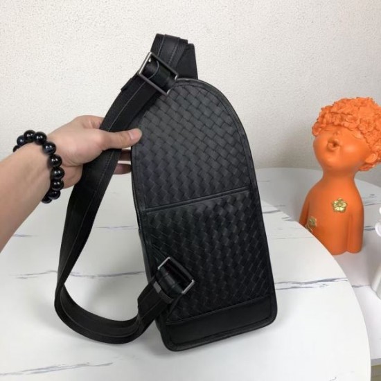 BOTTEGA VENETA ボッテガヴェネタ ボディバッグ 2026新作 愛用者多数の人気モデル
