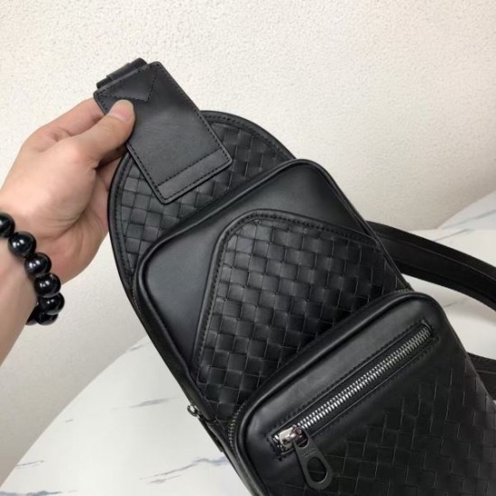 BOTTEGA VENETA ボッテガヴェネタ ボディバッグ 2026新作 愛用者多数の人気モデル