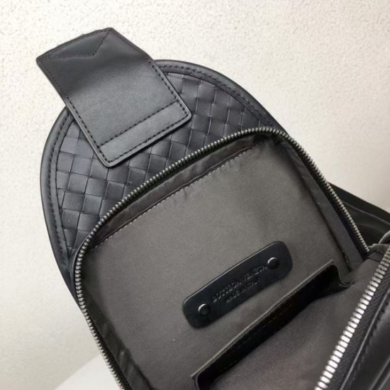 BOTTEGA VENETA ボッテガヴェネタ ボディバッグ 2026新作 愛用者多数の人気モデル