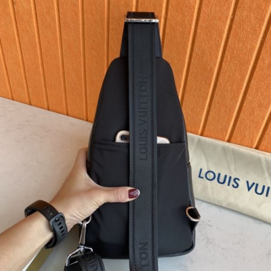 LOUIS VUITTON ルイヴィトン ボディバッグ 2026新作 洗練されたラグジュアリー感