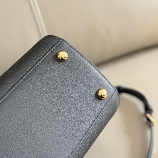 BURBERRY バーバリー トートバッグ 2026新作 豊富なカラーバリエーションで大人気
