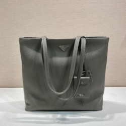 PRADA プラダ ブリーフケース 2026新作 圧倒的存在感の洗練スタイル