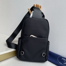 PRADA プラダ ボディバッグ 2026新作 洗練されたスタイル演出