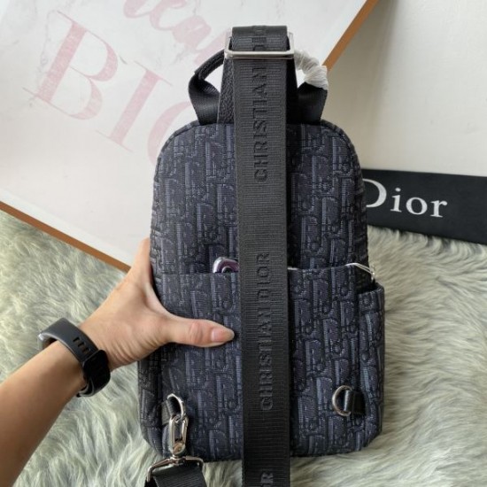 DIOR ディオール ボディバッグ 2026新作 カジュアルに映える万能モデル