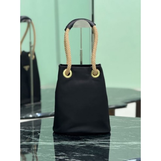 PRADA プラダ トートバッグ 2026新作 春夏入荷の大人気モデル