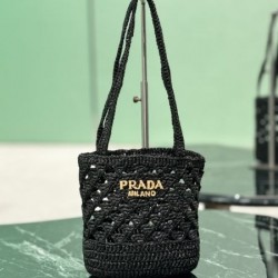 PRADA プラダ トートバッグ 2026新作 春夏映えするトレンドカラー