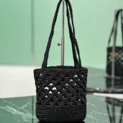 PRADA プラダ トートバッグ 2026新作 春夏映えするトレンドカラー