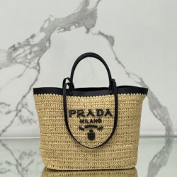 PRADA プラダ トートバッグ 2026新作 注目度抜群のスタイリングアイテム
