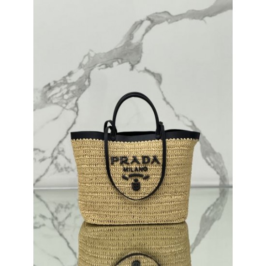 PRADA プラダ トートバッグ 2026新作 注目度抜群のスタイリングアイテム