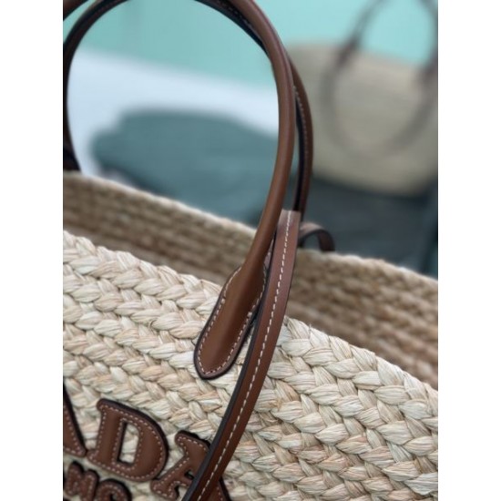 PRADA プラダ トートバッグ 2026新作 おしゃれに決まる万能アイテム