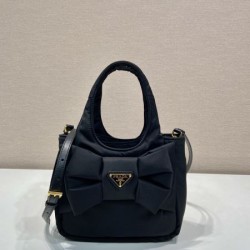 PRADA プラダ ショルダーバッグ 2026新作 春夏新作 奇跡の再入荷モデル