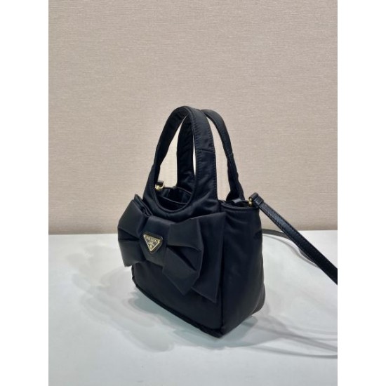 PRADA プラダ ショルダーバッグ 2026新作 春夏新作 奇跡の再入荷モデル
