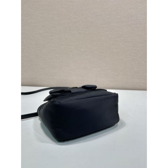 PRADA プラダ ショルダーバッグ 2026新作 春夏新作 奇跡の再入荷モデル