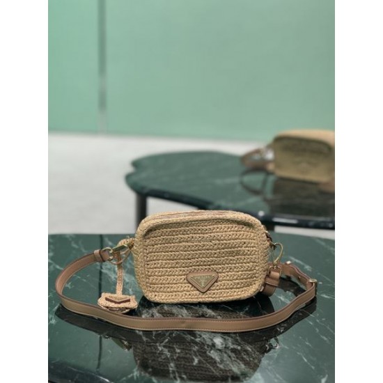 PRADA プラダ ショルダーバッグ 2026新作 雑誌掲載の春夏新作モデル