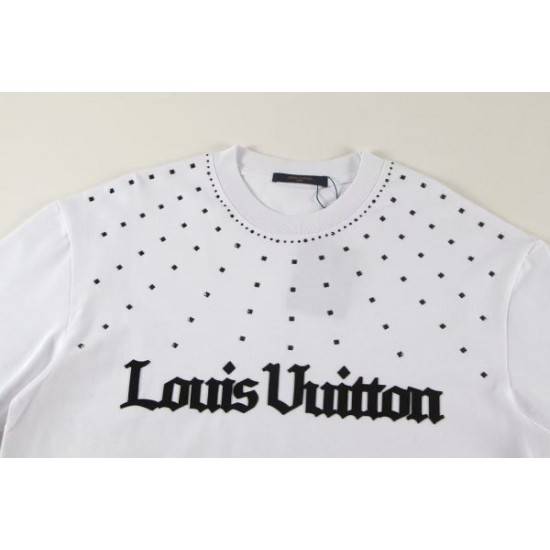 2026新品 半袖Tシャツ LOUIS VUITTON  ルイヴィトン 高級感漂う特別プライスモデル