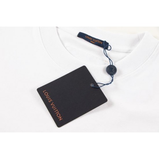 2026新品 半袖Tシャツ LOUIS VUITTON  ルイヴィトン 国内未展開の希少デザイン