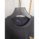 2026春夏新作 LOUIS VUITTON ルイヴィトン  アイコニックロゴ！今季必須のマストアイテム