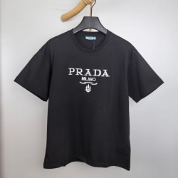 2026春夏新作 PRADA プラダ  今年の流行にぴったり！夏に向けた注目アイテム