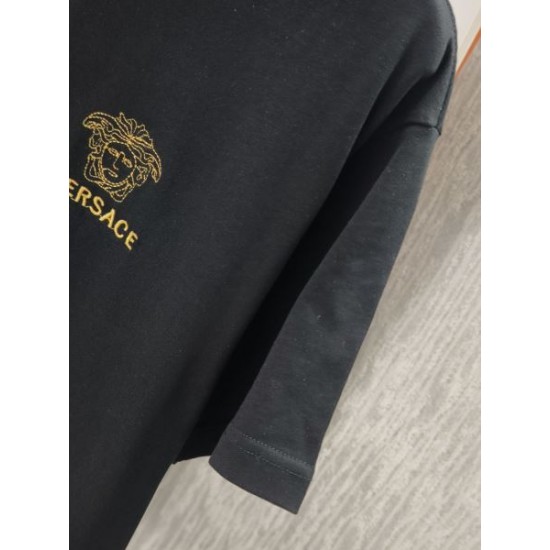 2026春夏新作 VERSACE ヴェルサーチェ  高品質！夏にぴったりな涼しげな新作 