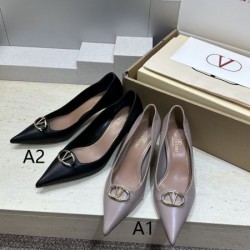 VALENTINO 2026春夏 ヴァレンティノ ハイヒール 上品カラーモデル
